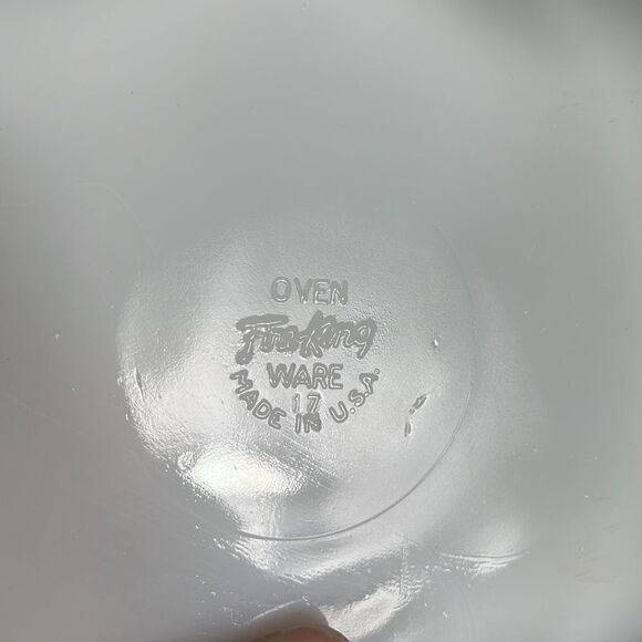 Vtg Milk glass Fire King oven ware serving plate with original packaging - Picture 3 of 8